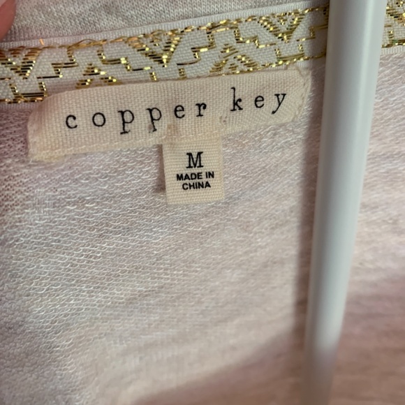 Copper key sequined pullover. Never worn - Picture 2 of 4